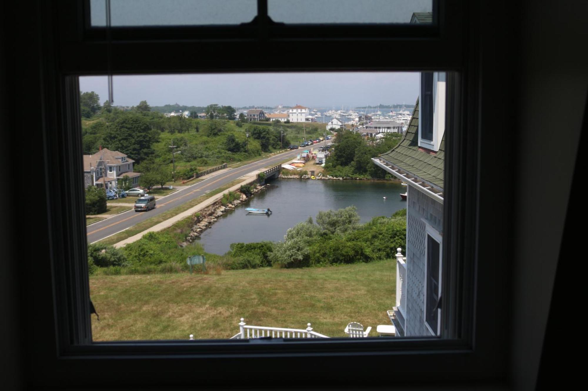 Payne'S Harbor View Inn ニュー・ショアハム エクステリア 写真