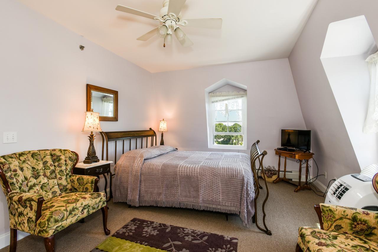 Payne'S Harbor View Inn ニュー・ショアハム エクステリア 写真