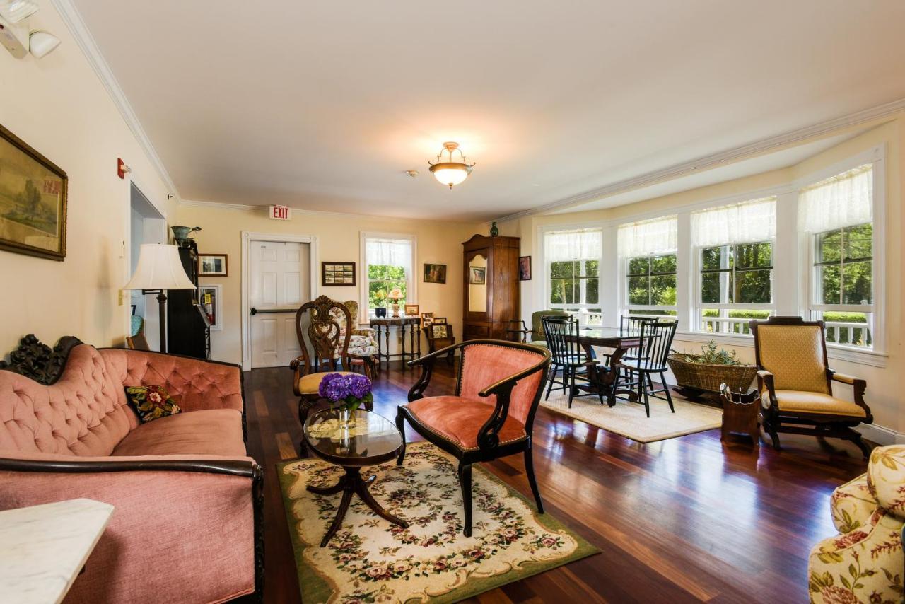 Payne'S Harbor View Inn ニュー・ショアハム エクステリア 写真